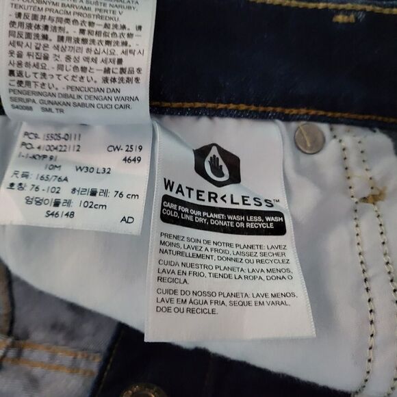 LEVI'S 505 Straight Red Tag Medium Wash Women’s Size 10 - Picture 7 of 9